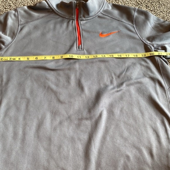 Nike Therma Fit Gray 3/4 Zip Shirt Size Medium in Like New Condition - Picture 8 of 10